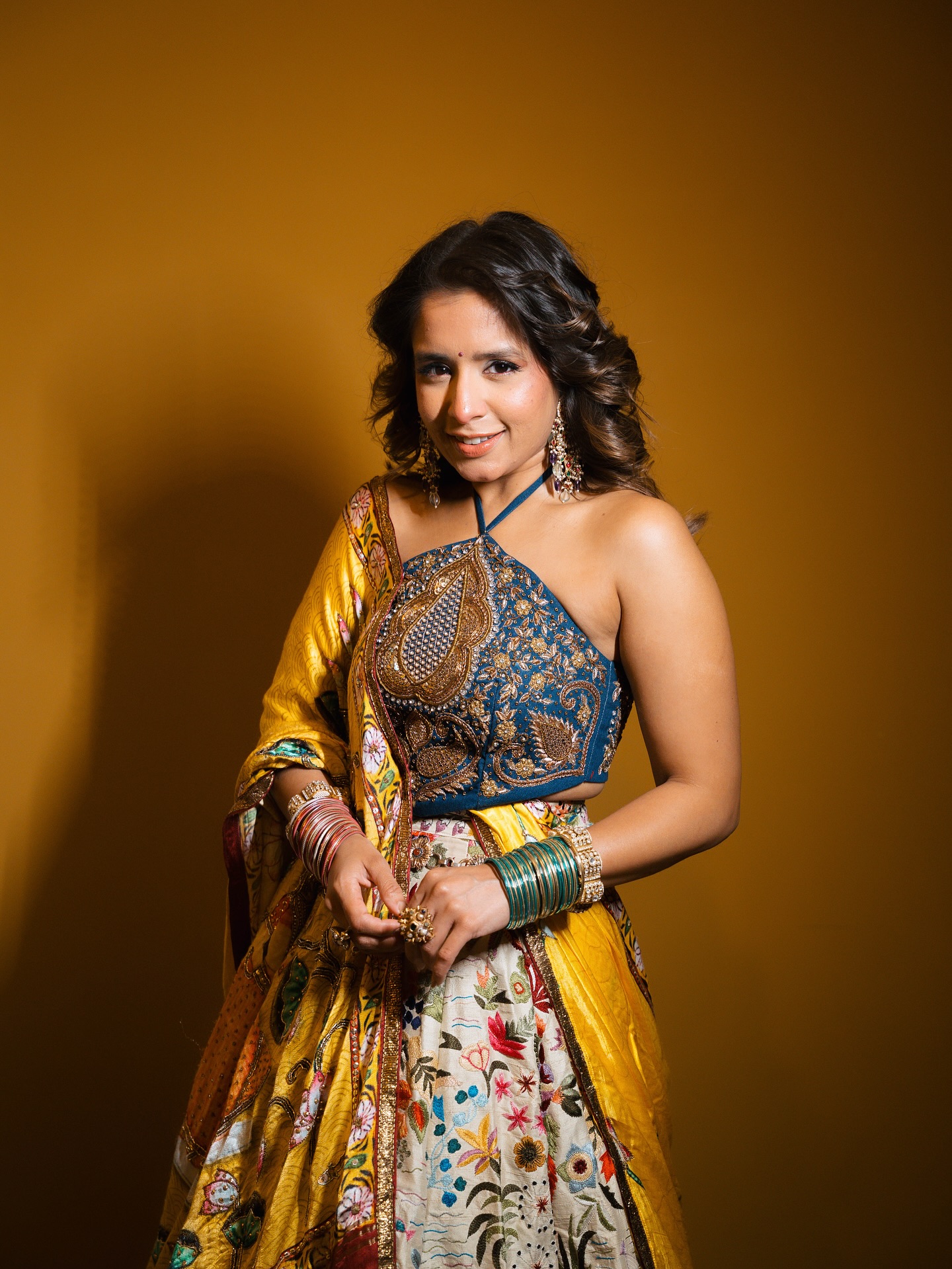 Aishwarya Majmudar performing on television